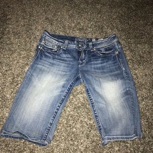 Bermuda miss me shorts